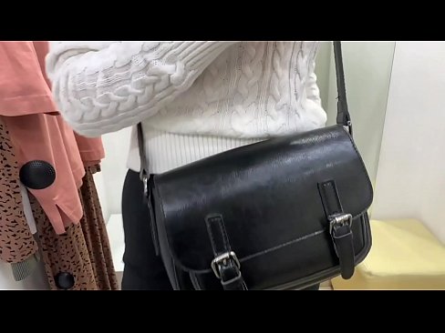 ❤️ Masturbasi publik dari jalang muda FeralBerry dengan dildo di kamar pas Anal porno di id.porn-mz.ru